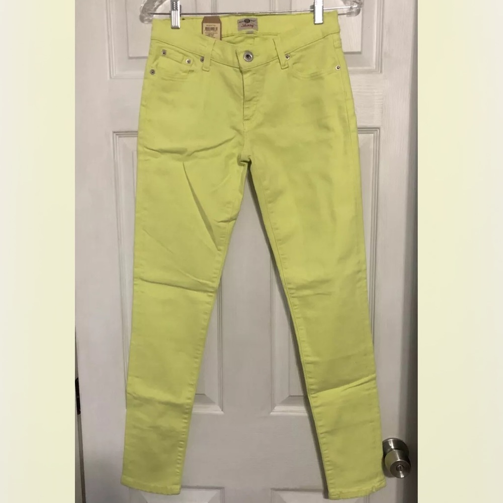 Fossil NWT Women’s Skinny Jeans Citrus Size 27
